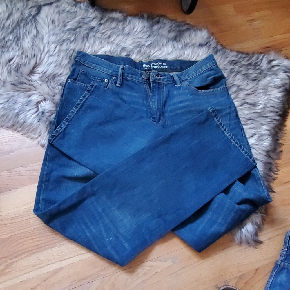 Gap Jean's